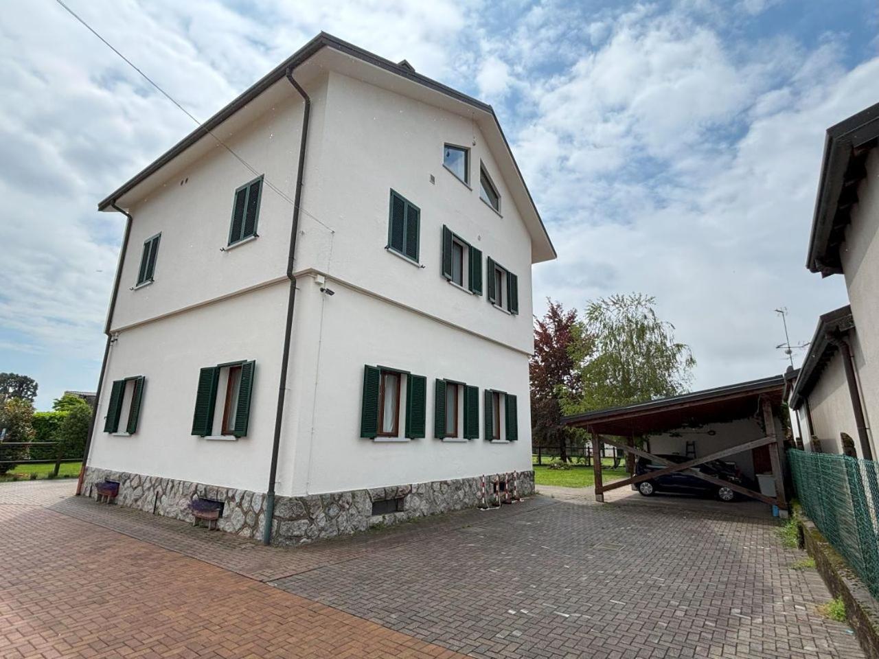 Casa Vacanze Magnolia Borgo Ticino 外观 照片